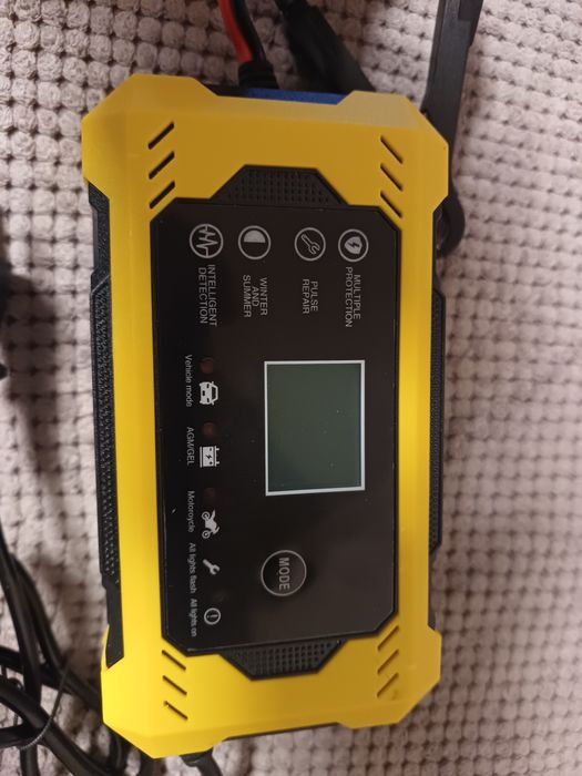 Зарядное тестер акумулятора Konnwei kw510