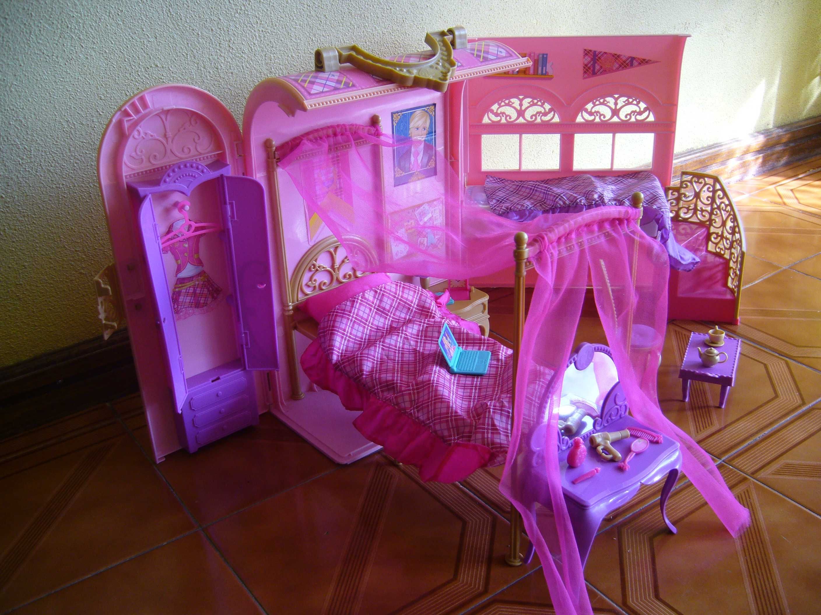 Mala quarto barbie