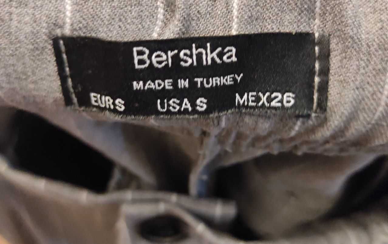 шорти Bershka розмір S