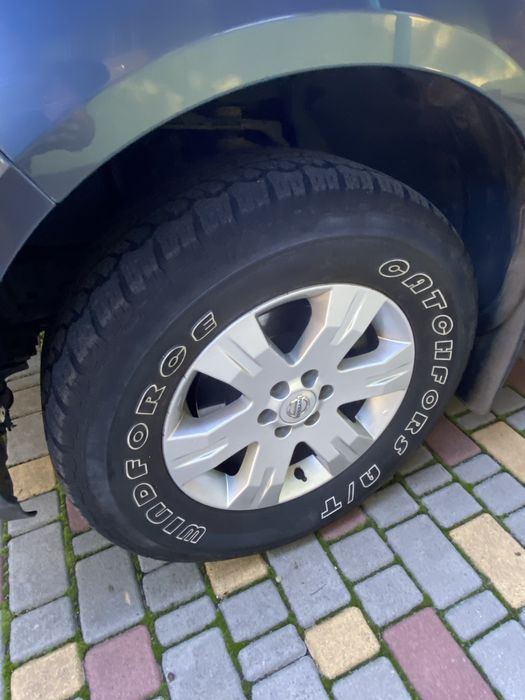 Nissan Pathfinder 2,5 дизель,вартує вашої уваги
