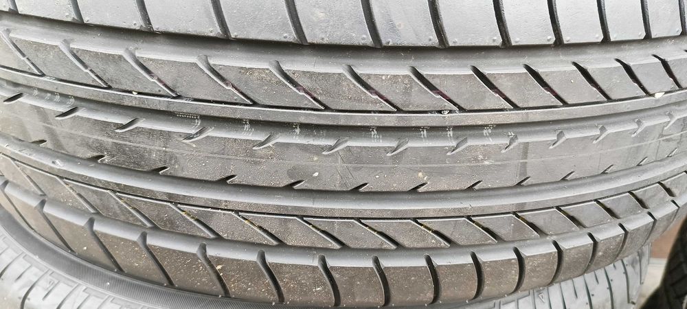 opona letnia 225/60R17 99H Yokohama bluearthve70