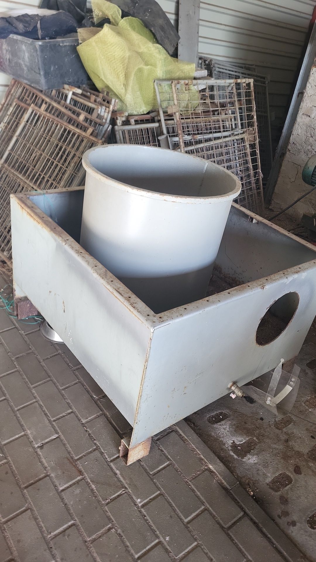Suszarnia do trocin duża z piecem z szamotki