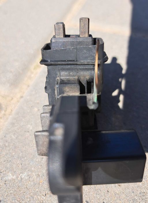 Regulator,  szczotkotrzymacz bosch F00m145261,  f00m145431