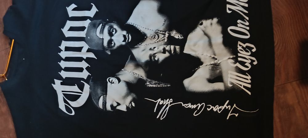 Футболка 2pac в гарному стані