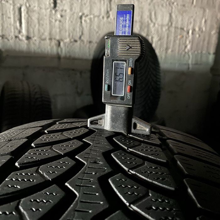 Шини 235/55/19 - 2шт Bridgestone Blizzak LM-80 зима