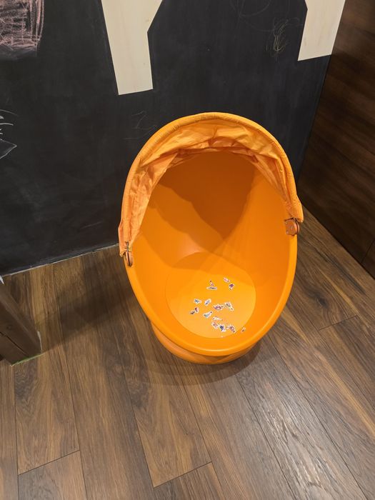 Krzesło obrotowe fotel jajko Ikea PS LÖMSK pomarańcz