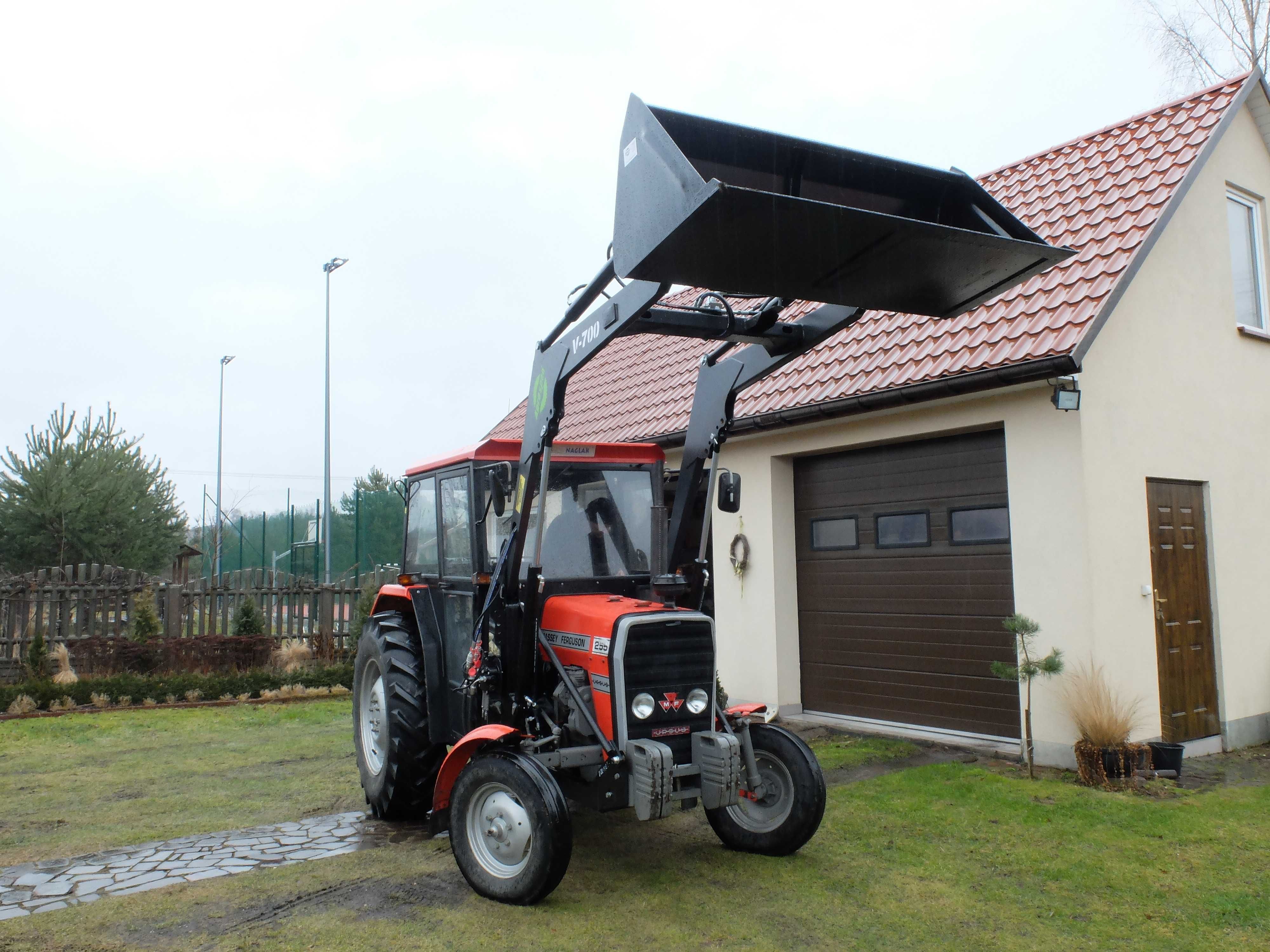 Ładowacz czołowy firmy Agrosped model V-700 Euroramka MF Zetor Ursus