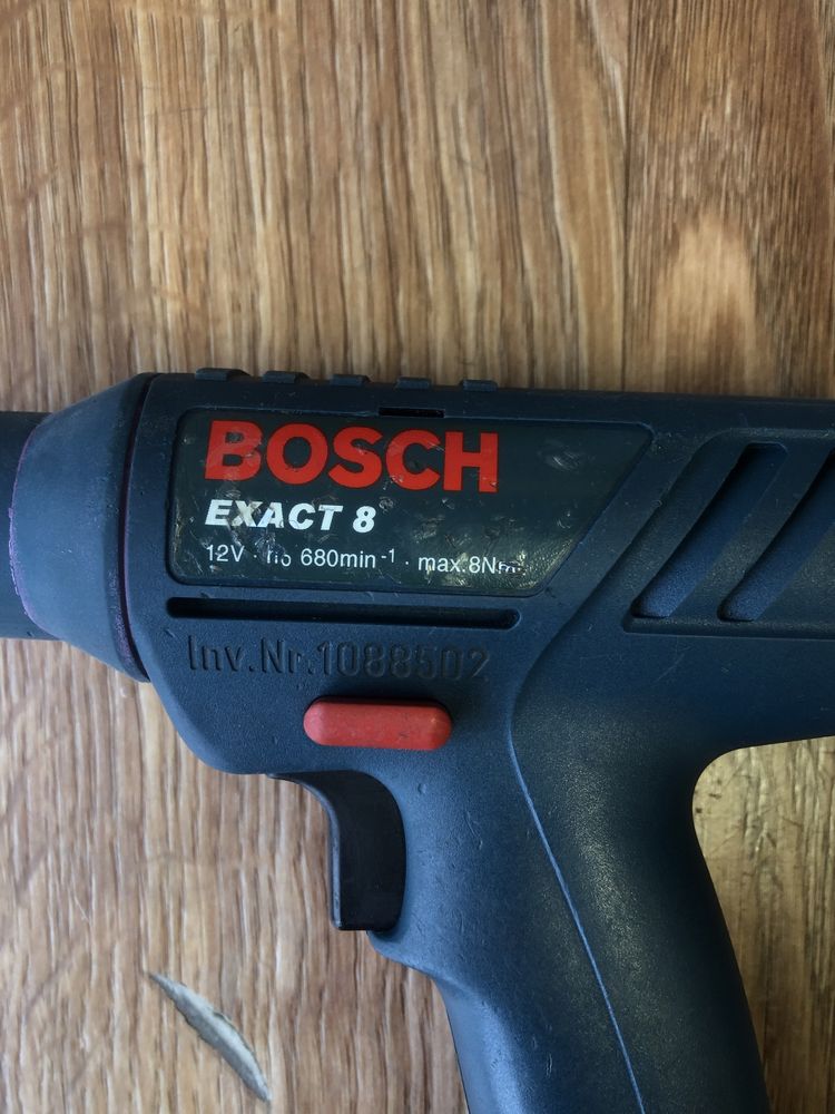 Bosch Exact 8 Li-ion 12,6v 2Ah Комплек Ударний Під Біту 1/4