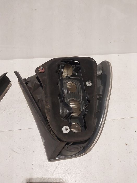 Bmw e 46 compact clear tylna lampa tył prawa lewa m pakiet