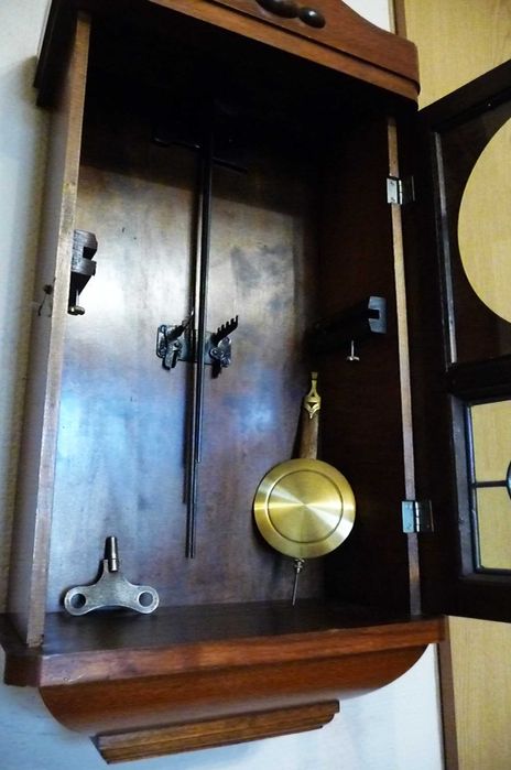 Piękny, nieduży zegar wiszący Becker, 3 struny, sprawny, po renowacji