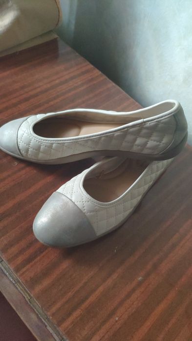 Продам туфлі - балетки 42 розміру