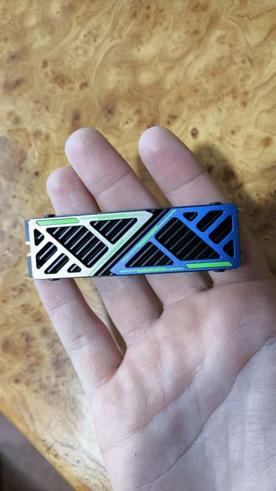 (Crucial) SSD MVNE M2 накопичувач на 1тб.