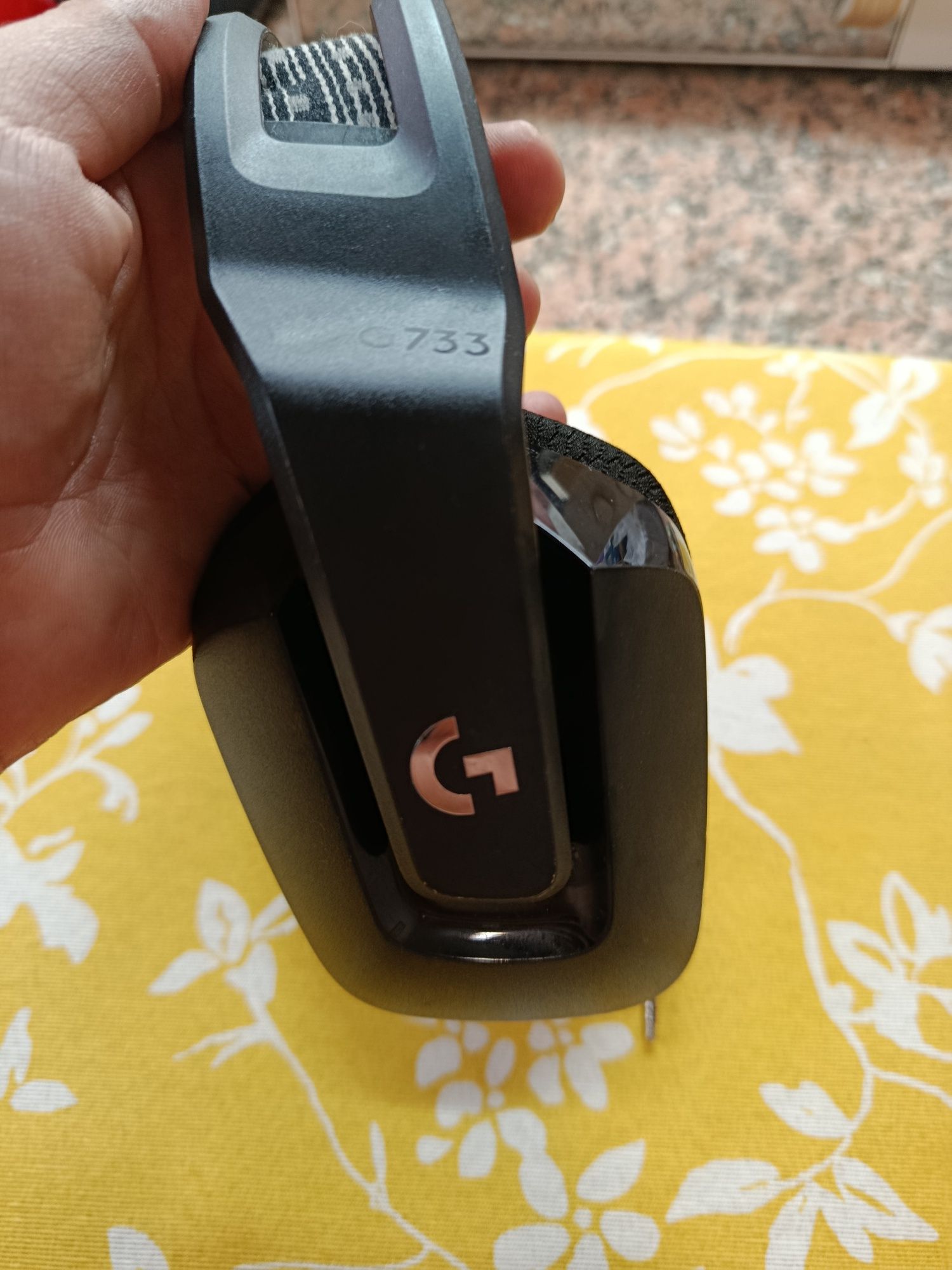 Headset Logitech G733 Lightspeed Wireless RGB Gaming Preto
