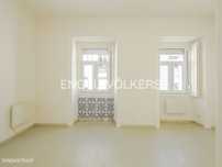 Apartamento T1 + 2 na Estefânia