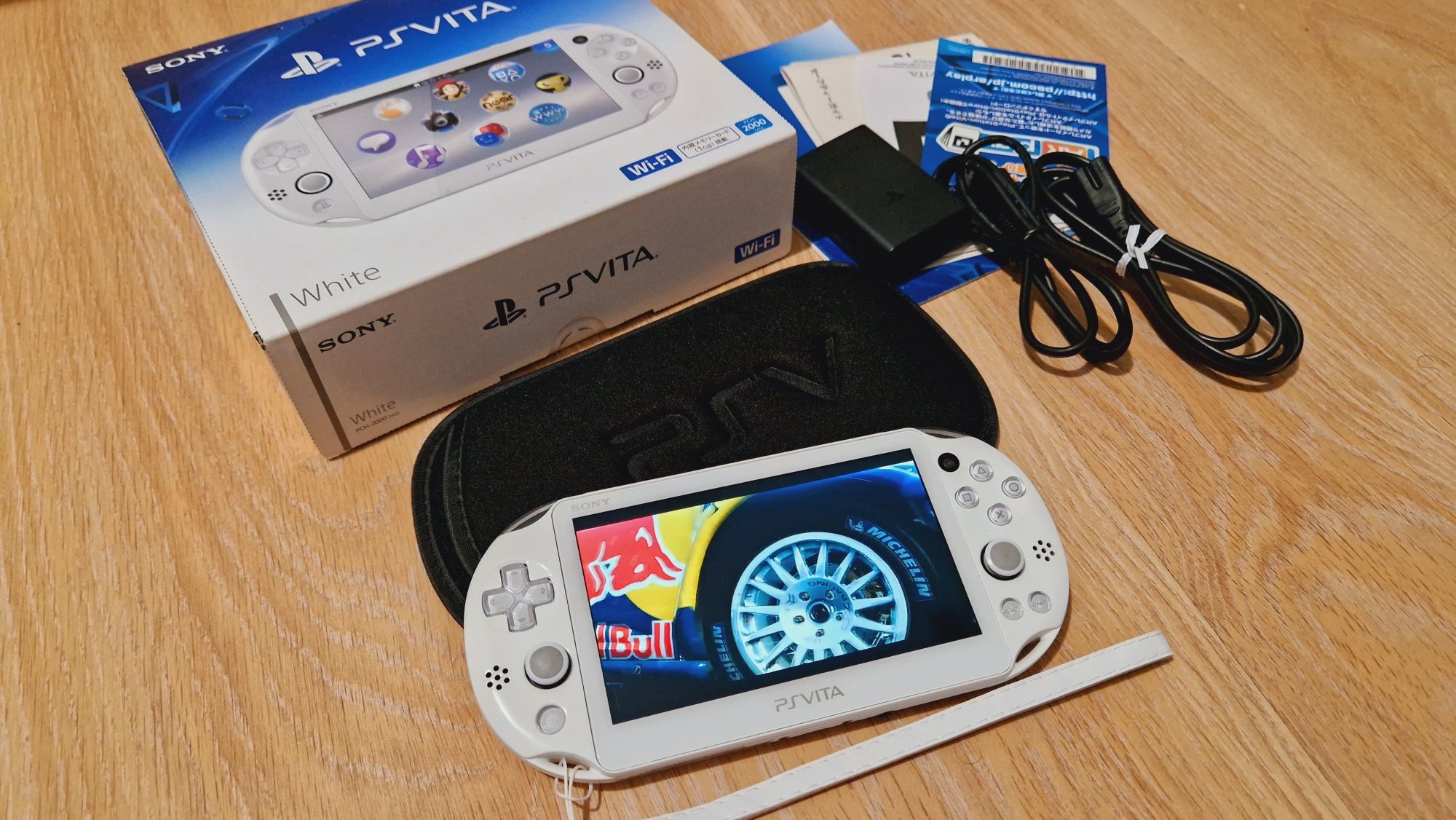 PS Vita Slim  на 64гиг 90игр+ чехол!!