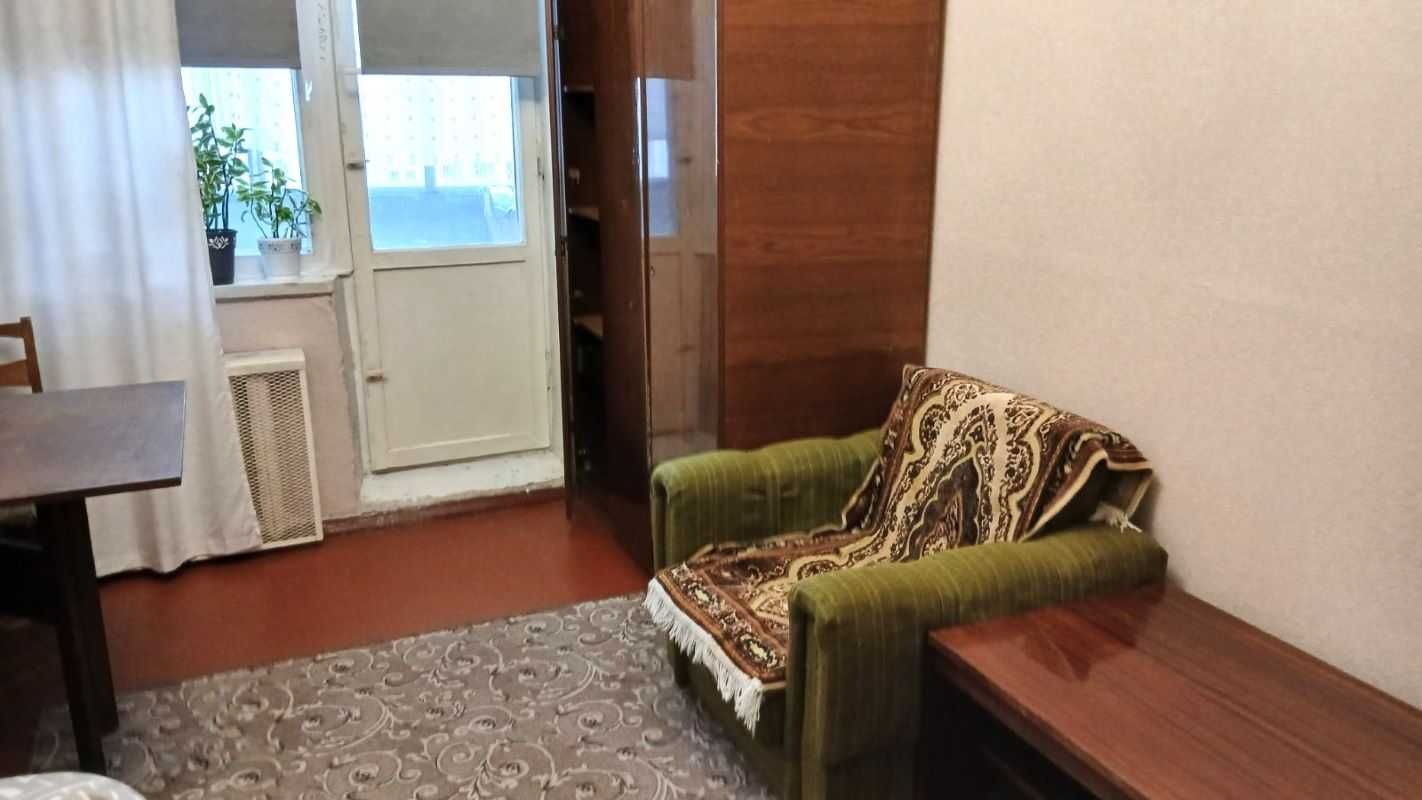 2 ком. квартира, Троещина, ул. Сержа Лихваря (Сабурова), 5