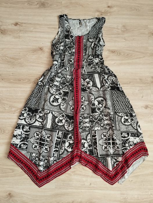 Oryginalna letnia sukienka