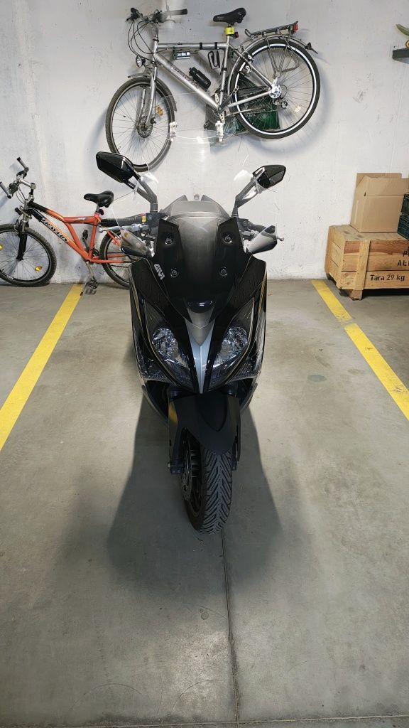 Kymco xCiting 400i