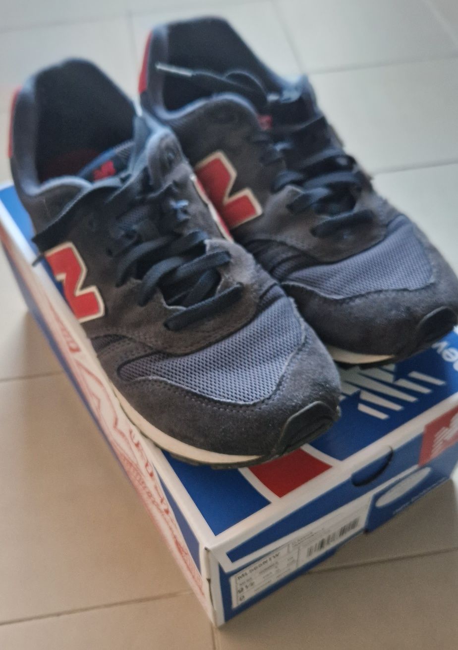 NEW BALANCE - Tamanho 43 (27 cm pé)