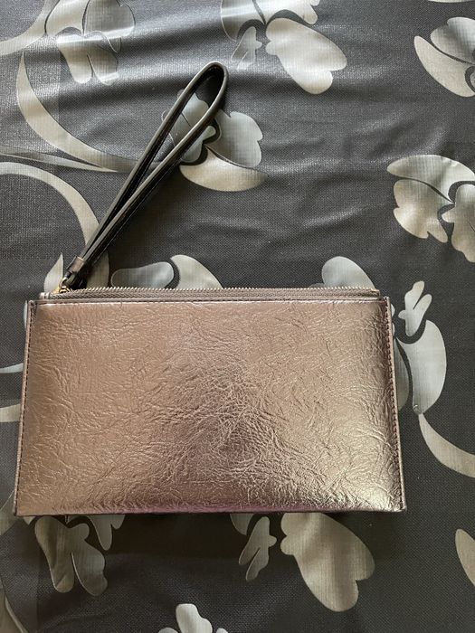 Necessaire marca Furla