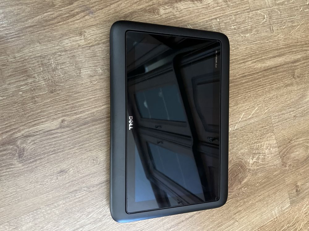 Dell inspirion duo ze stacją dokującą