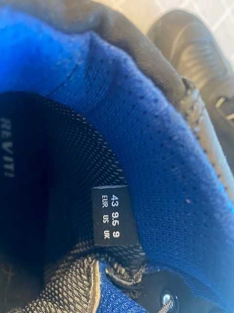 Vendo Botas de Mota Revit Scout H2O