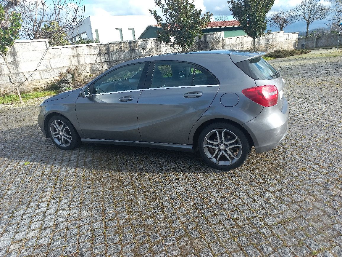 Mercedes A180 CDI Ano2017 impecavel 129000 km