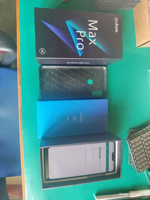 Asus ZenFone Max Pro m2 6/64 + 256 Гб