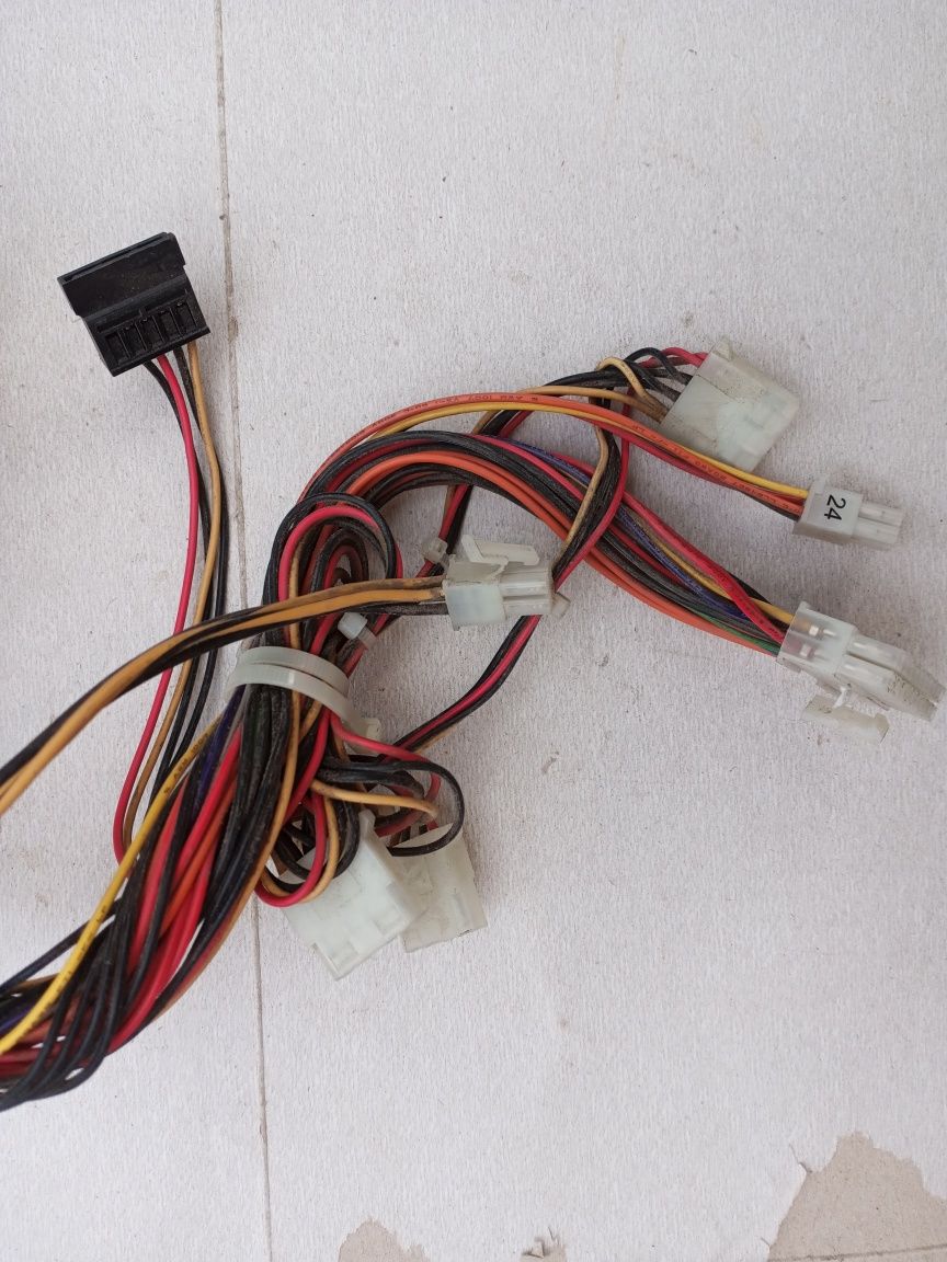 Компьютерный блок питания формата ATX-300PNR