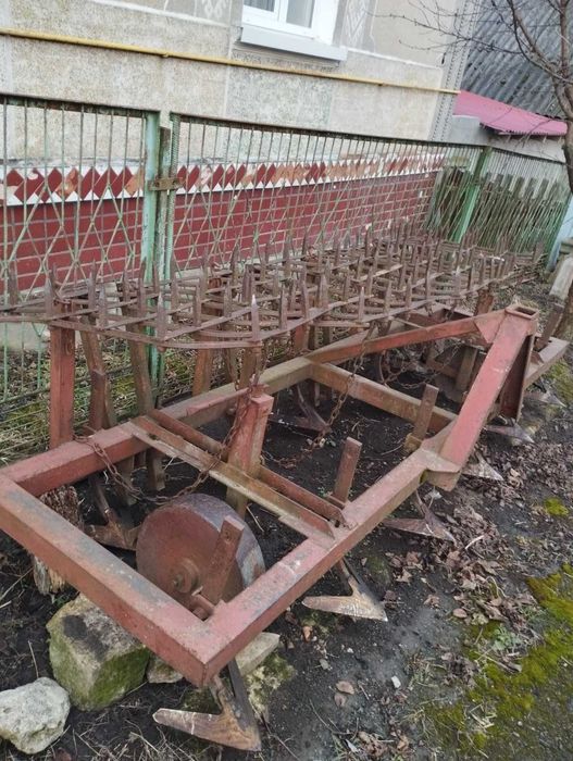 Плуг трохкорпусний 3-30 та культиватор до трактора МТЗ чи ЮМЗ