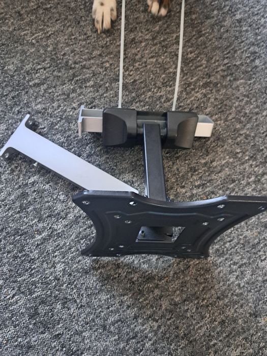 Uchwyt do telewizora nowy !