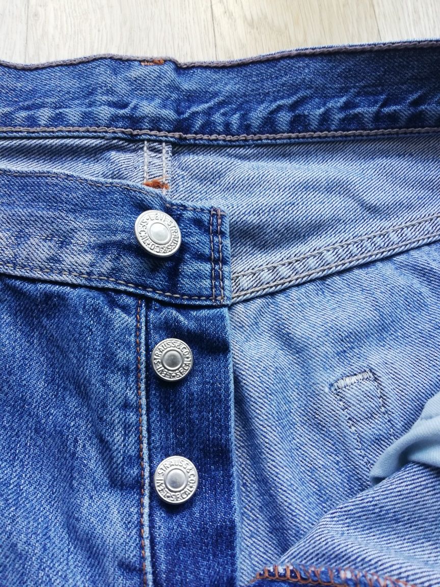 Krótkie spodenki LEVIS 501 pas 86 jeansowe