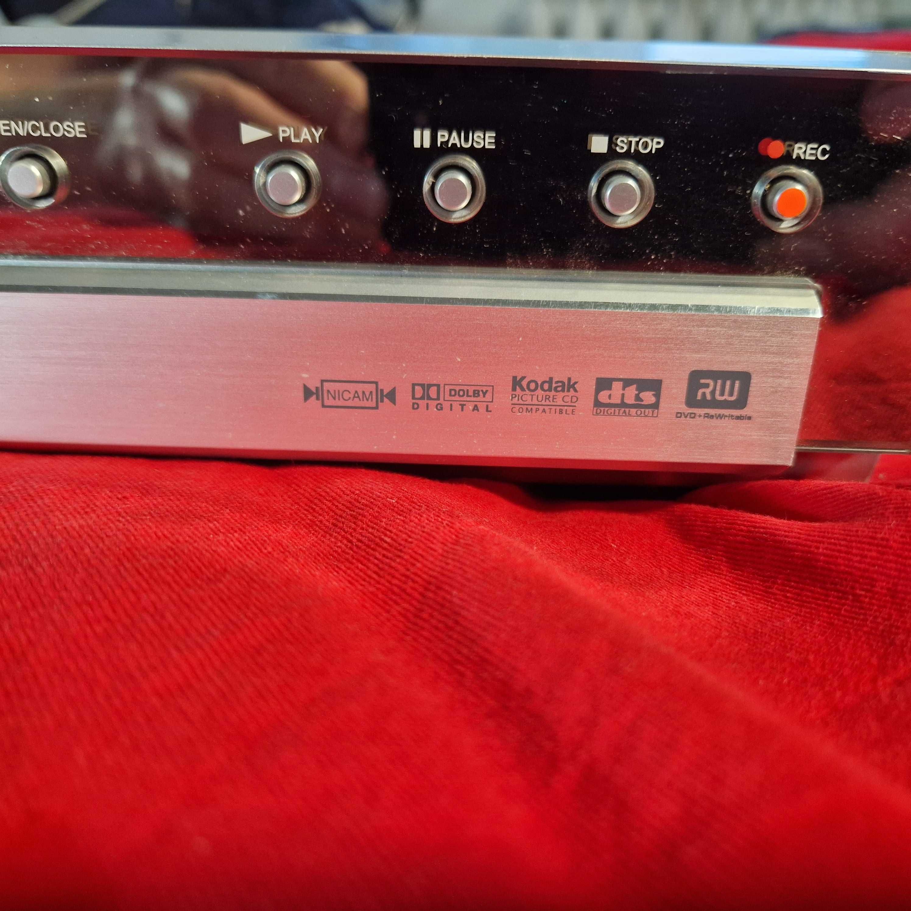 ДВД програвач пишущий LG DR489