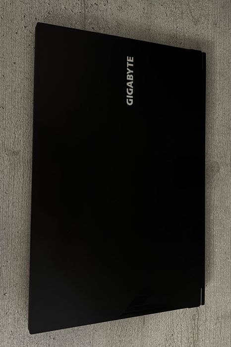 Gigabyte 4050 (6gb) i7 13620h