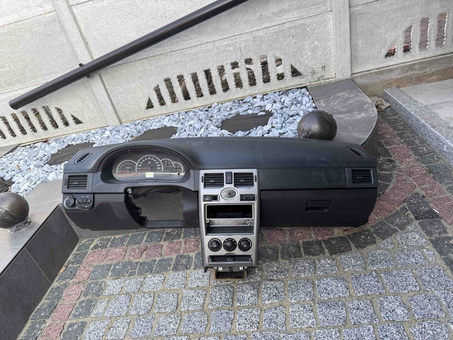 Панель торпедо  ваз 2170 у зборі