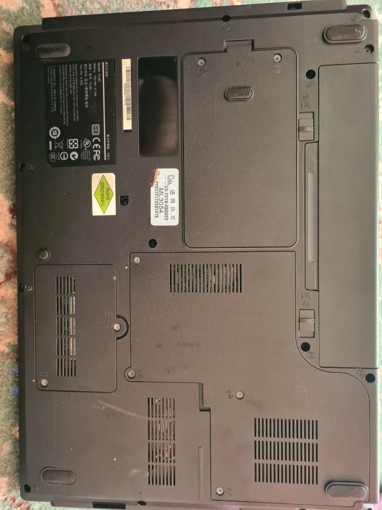Laptop IFL90 IFL91 4GB RAM 120GB HDD ATI3650 Core2Duo T9500 2,6 GHz.