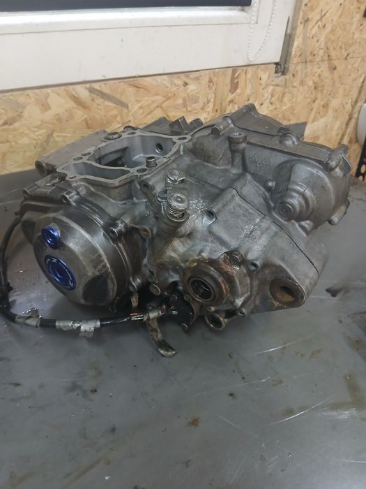 Yamaha yzf 250  części silnikowe