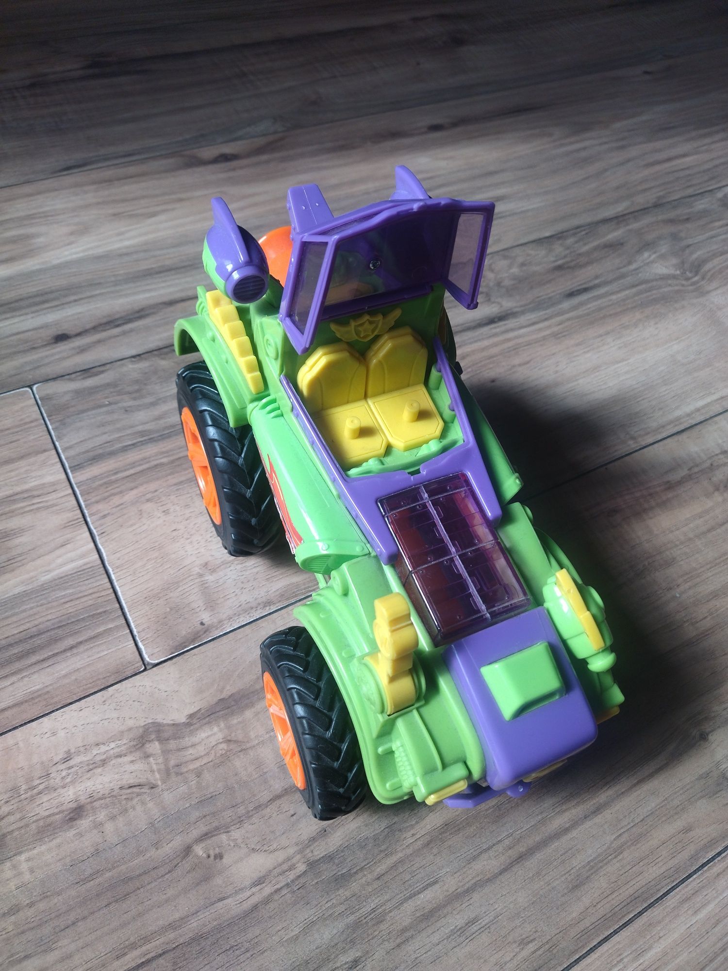 SuperZings 3, Villain Truck Monster Roller, pojazd SuperZłoczyńców