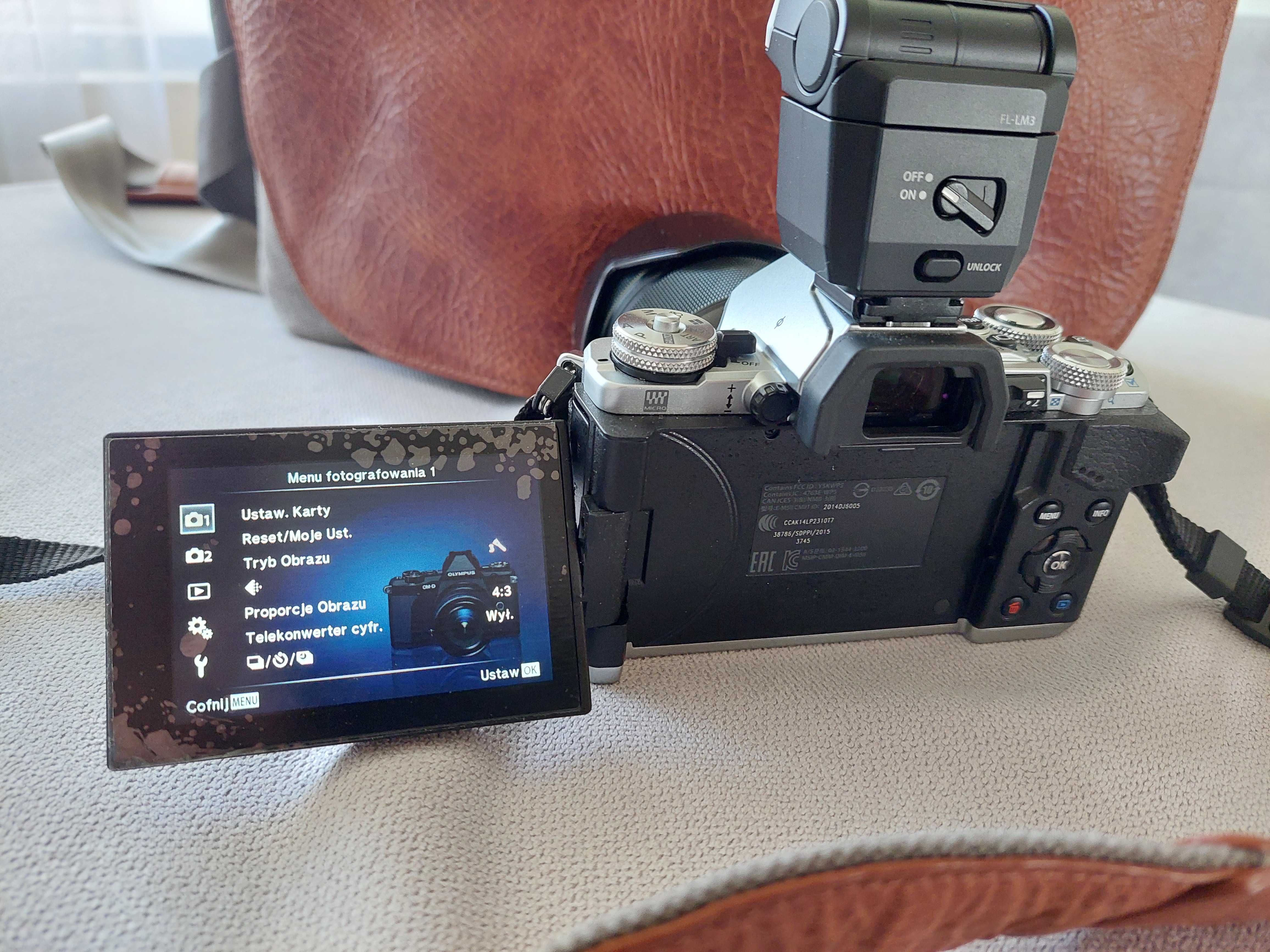 Aparat Olympus OMD E-M5 II