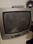 Urgente-Tv sanyo e dvd