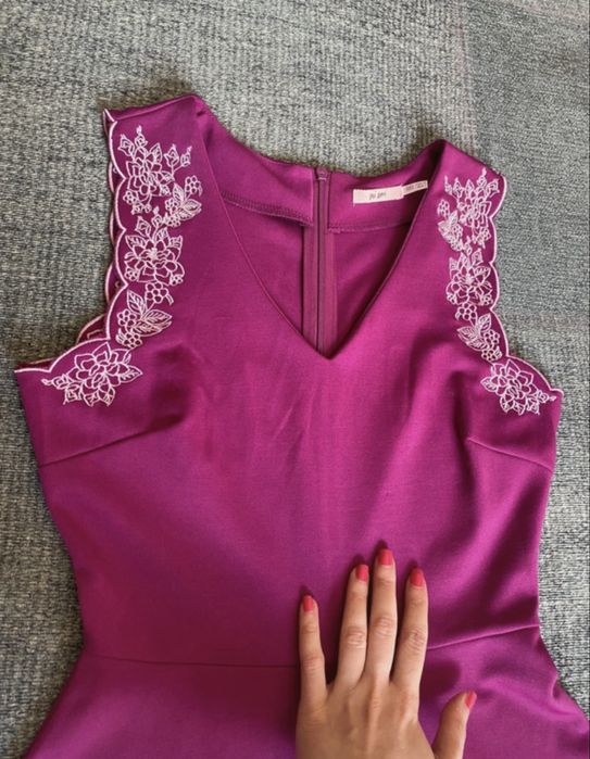 Vestido roxo da marca Mi Ami