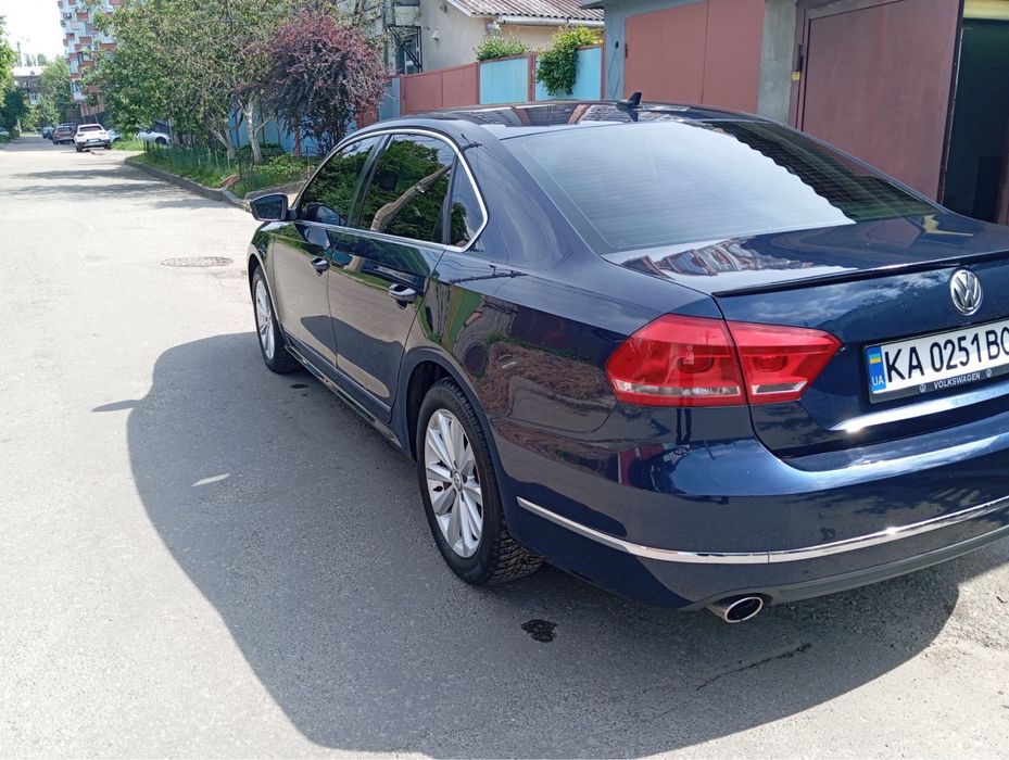 Volkswagen Passat 2012 • 2.5 бензин • Автомат • Київ