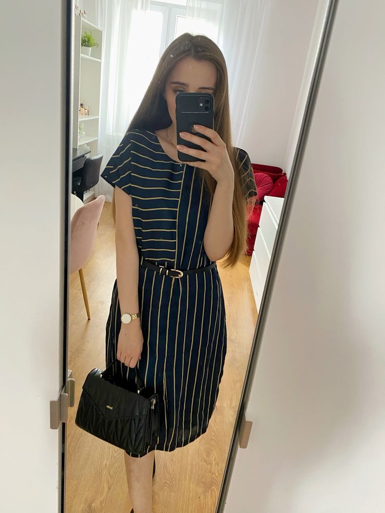 Elegancka sukienka midi do biura