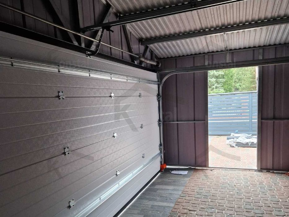 Nowoczesny Garaż blaszany 6x5 TOPLINE pomieszczenie brama SEGMENTOWA