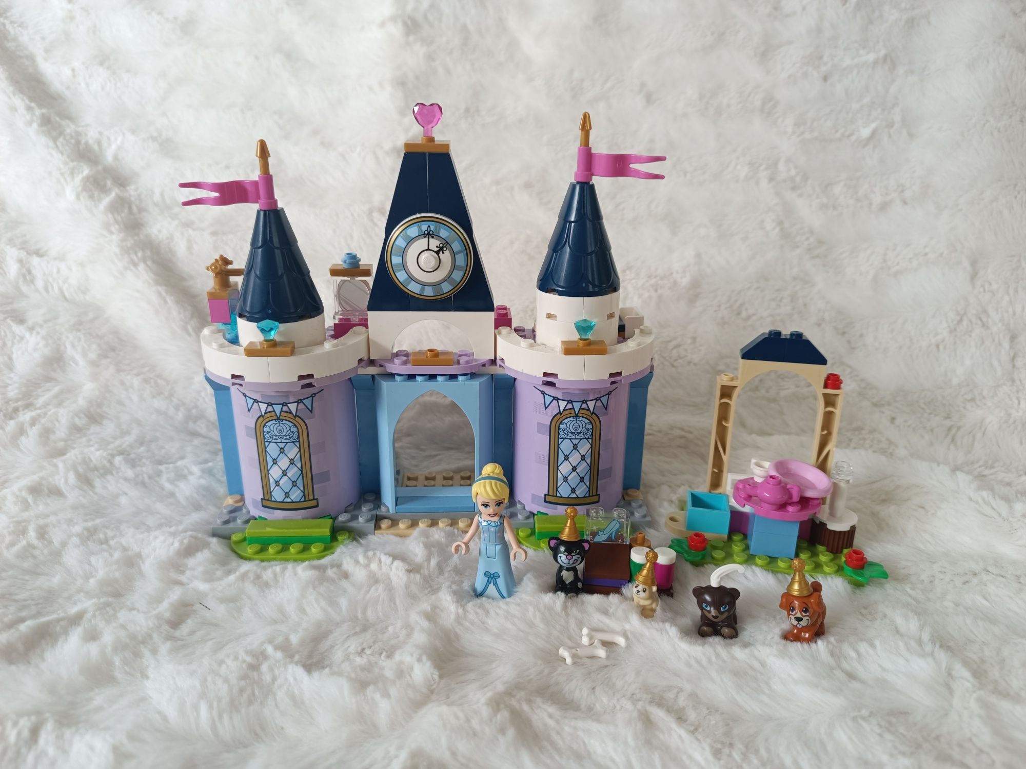 Klocki LEGO Friends Disney 43178 przyjęcie w zamku Kopciuszka