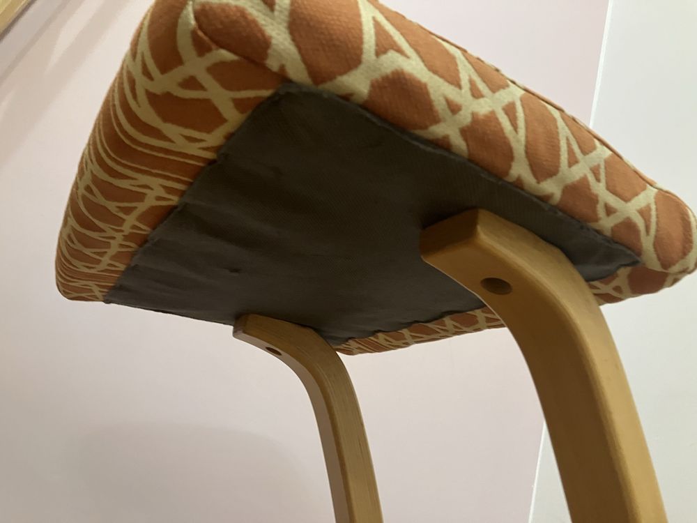Klękosiad dynamiczny klęcznik ergonomiczny
