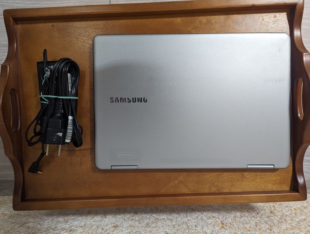 Samsung Notebook 9 PRO (NP940X5N) /15,6"FHD/i7-8550U 4,0ГГц/16GB-DDR4/