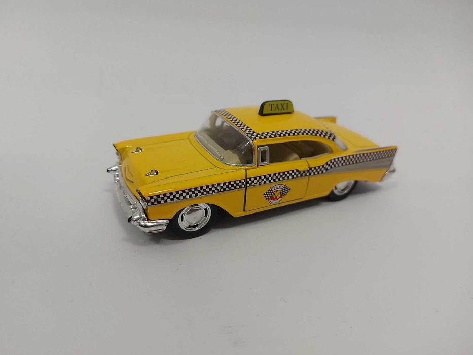 Коллекционные модели машин Назад в будущее Kinsmart