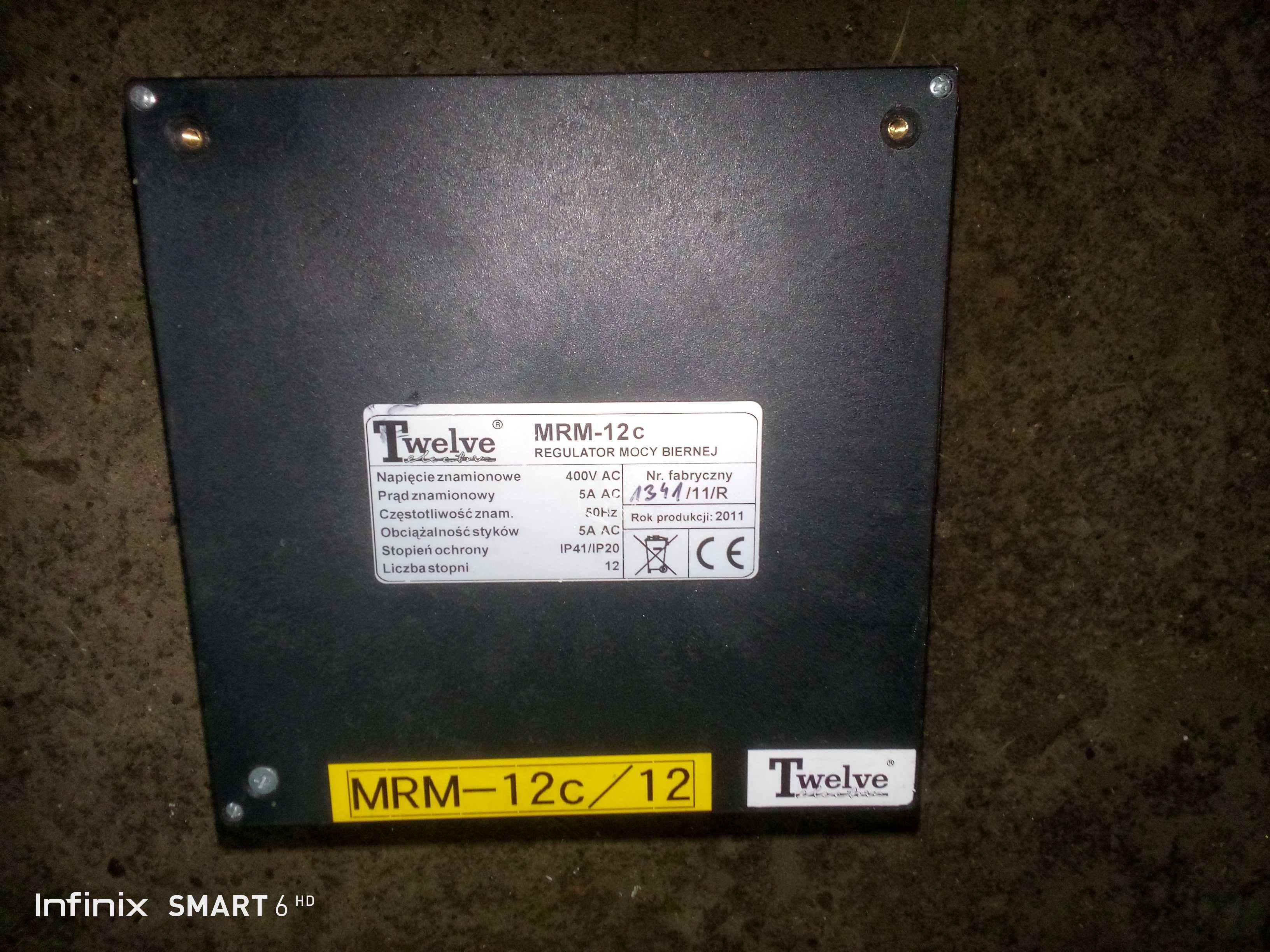 Mikroporcesorowy Regulator Mocy Biernej MRM-12C