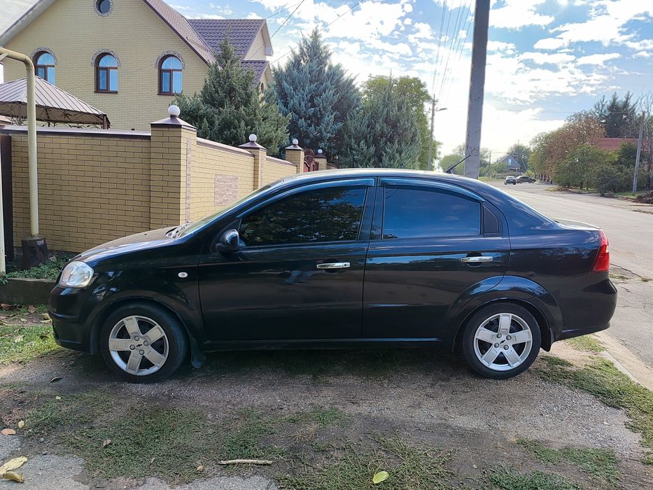 Продам Chevrolet Aveo 1.5 ( Шевроле Авео) газ/бенз